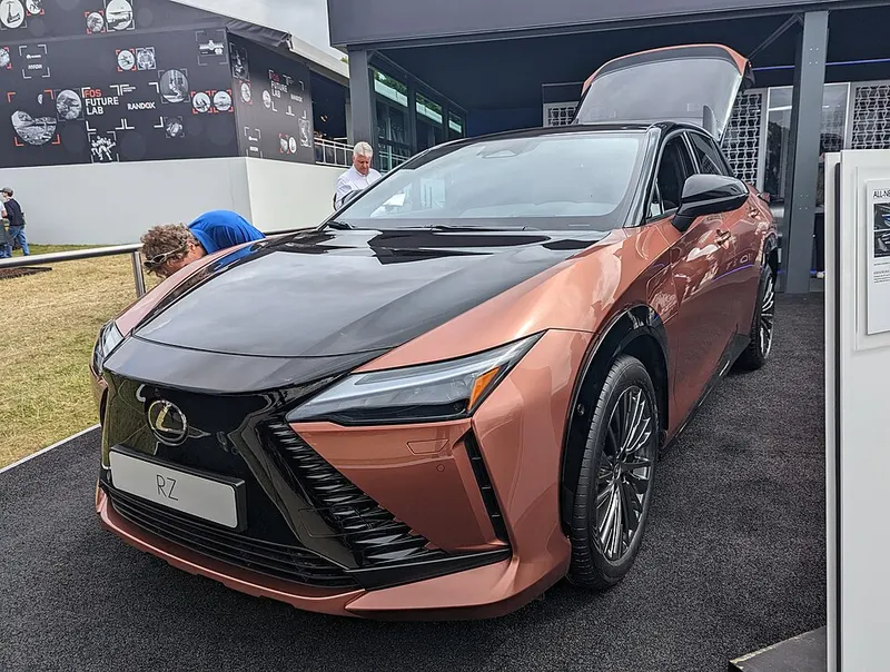 Foto do Lexus RZ